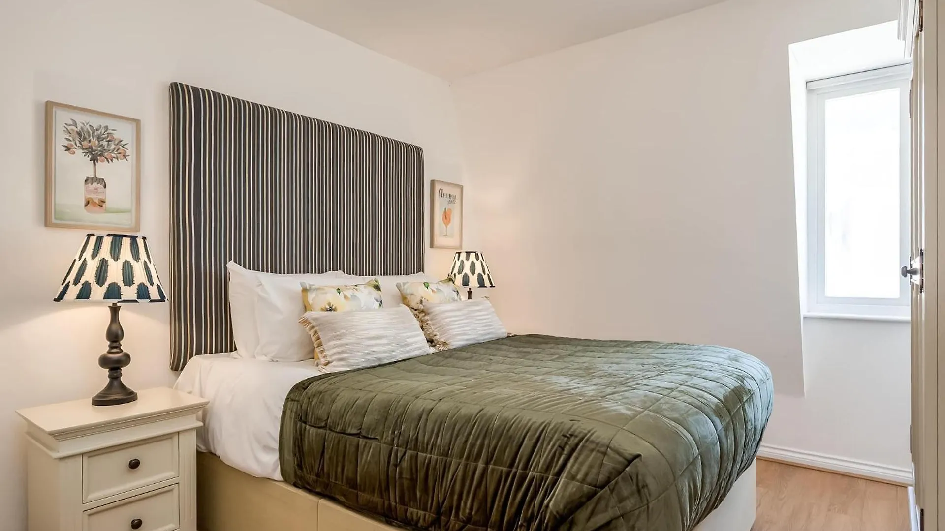 Central Belfast Apartments - The Cathedral Loft Großbritannien